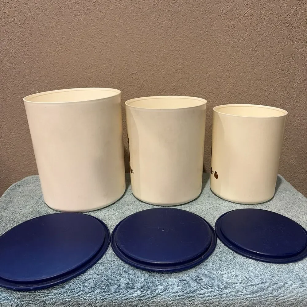 VINTAGE TUPPERWARE “An Apple a Day” WHITE/BLUE TOPS SET OF 3 ONETOUCH CANISTERS